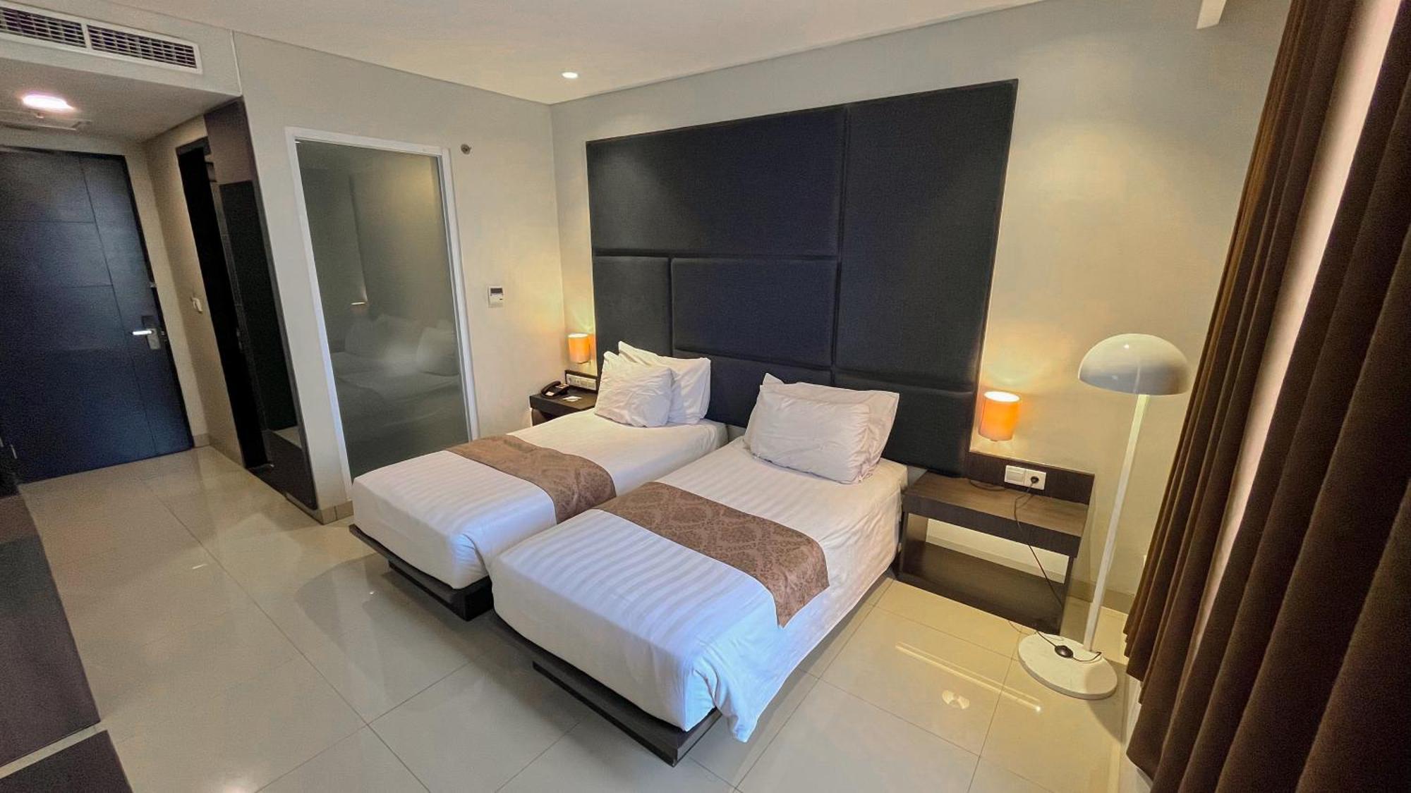 Grandia Hotel Bandung Exterior foto